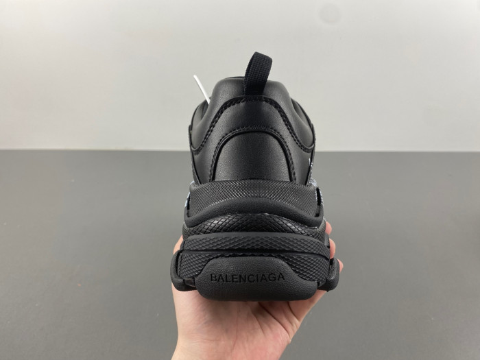 BALCIA TRIPLE S SNEAKER