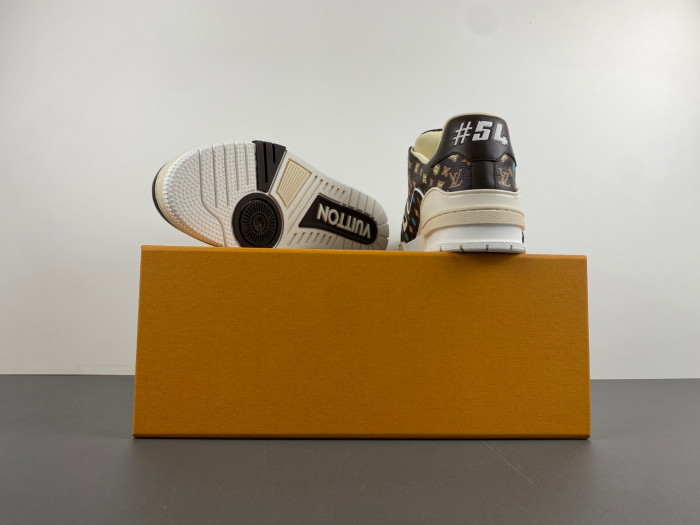LUSV SNEAKERS