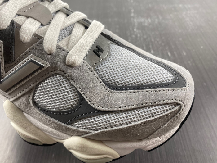 NEW BALANCENew Balance 9060 Rain Cloud Grey - U9060GRY