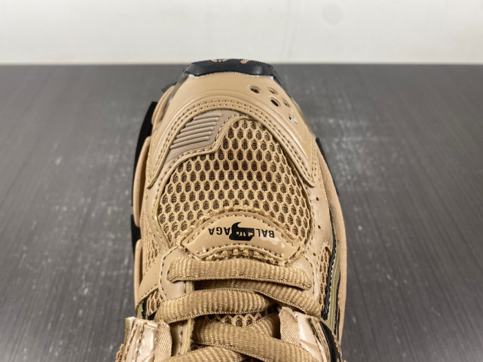BALCIA RUNNER SNEAKER