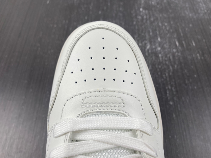 OFW C/O VIRGIL ABLOH Out Of Office OOO Low Tops