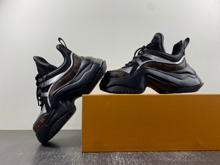 LUSV SNEAKERS