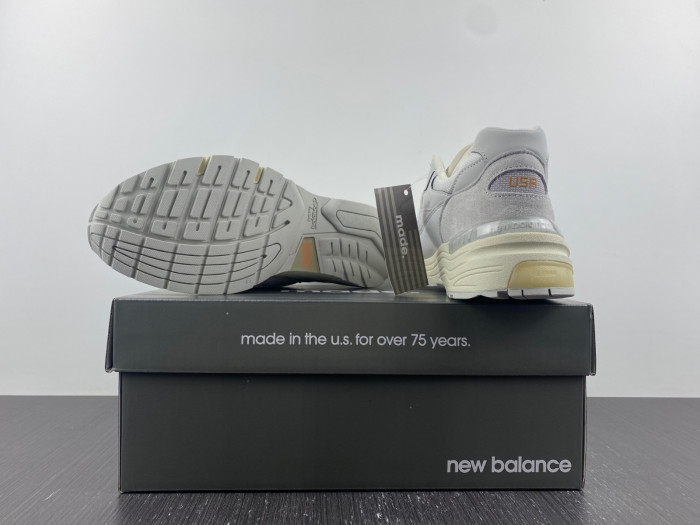 New Balance 992 