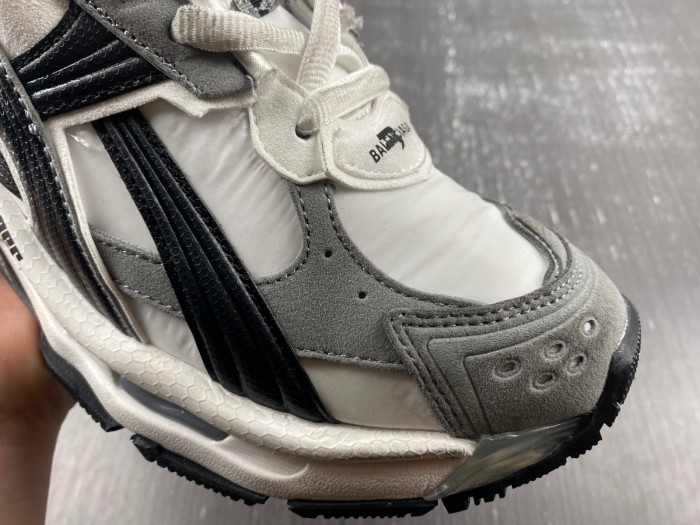BALCIA RUNNER SNEAKER
