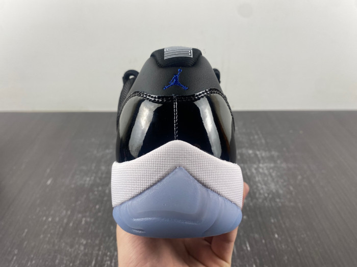 Air Jordan 11 Retro Low 