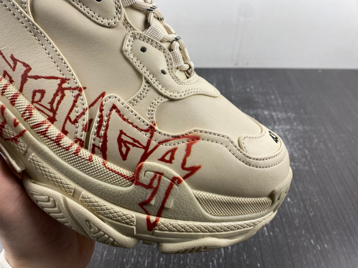 BALCIA TRIPLE S SNEAKER