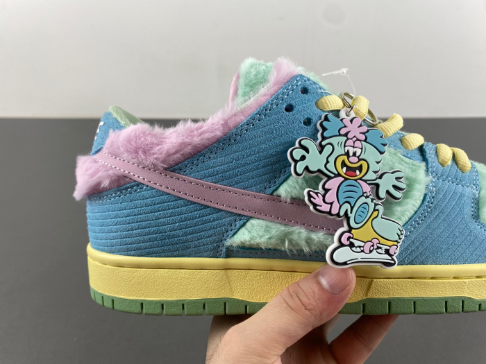 Nike x Verdy SB Dunk Low 