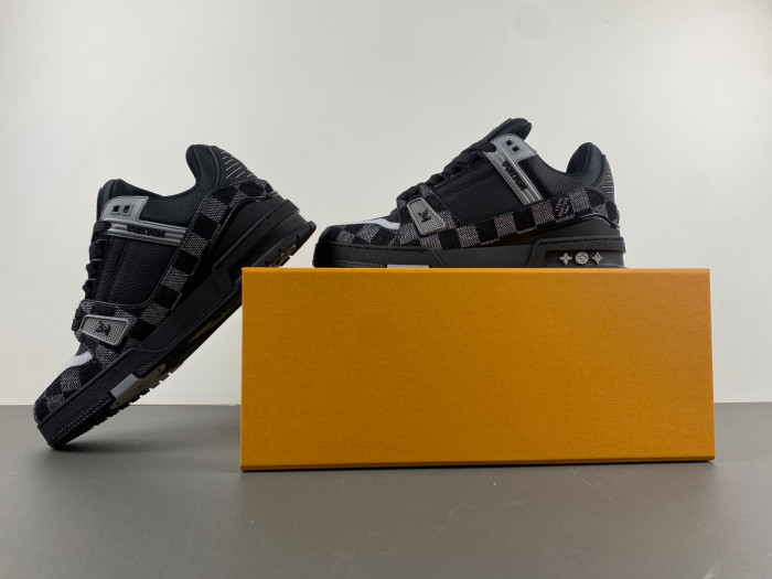 LUSV SNEAKERS