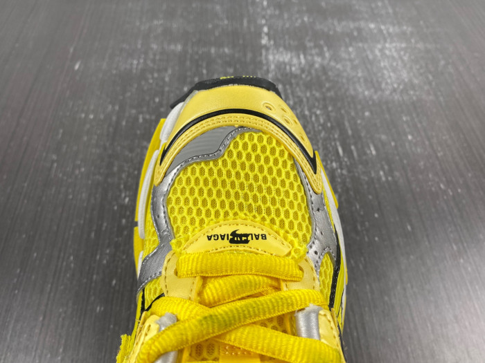 BALCIA RUNNER SNEAKER
