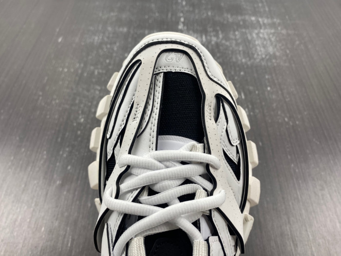 BALCIA Track SNEAKER