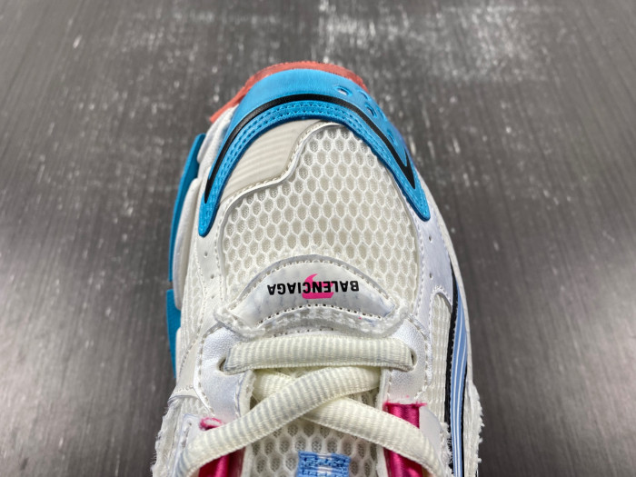 BALCIA RUNNER SNEAKER