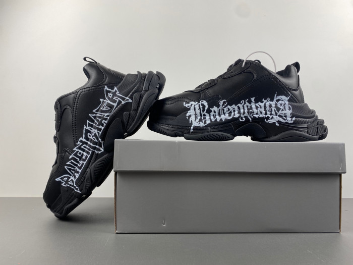 BALCIA TRIPLE S SNEAKER