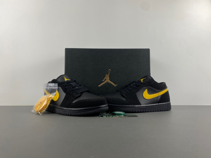 Air Jordan 1 Low 