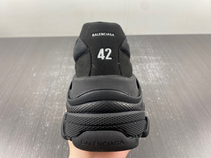 BALCIA TRIPLE S SNEAKER