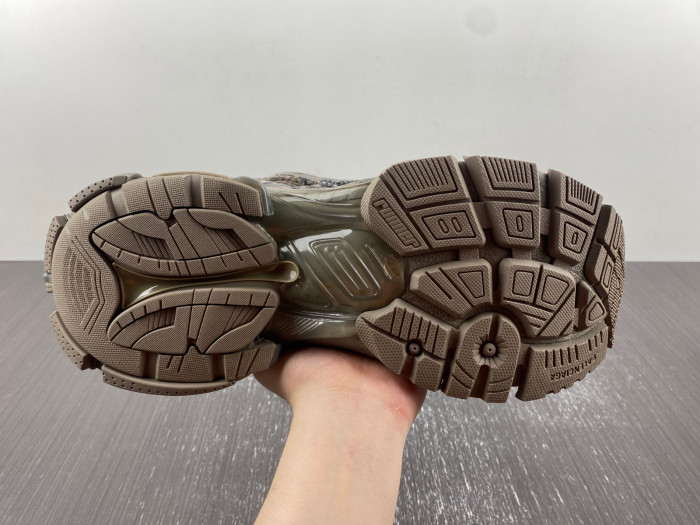 BALCIA RUNNER SNEAKER