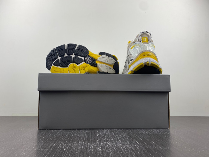 BALCIA RUNNER SNEAKER