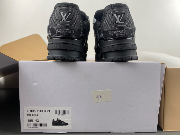 LUSV SNEAKERS