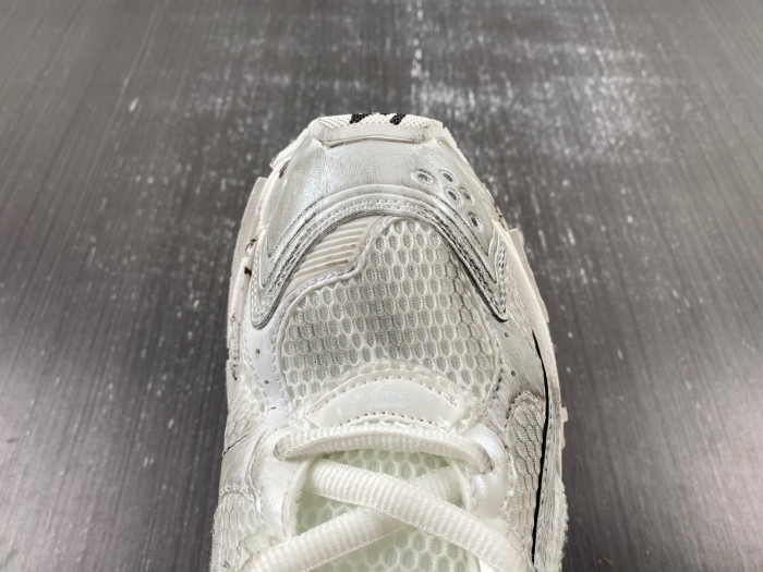 BALCIA RUNNER SNEAKER