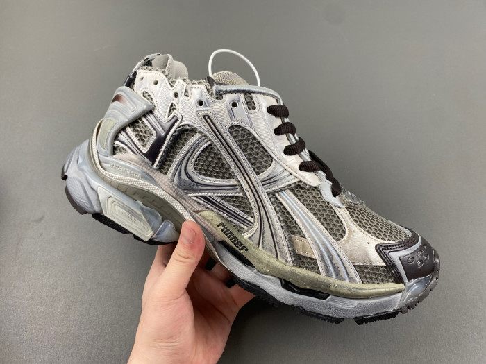 BALCIA RUNNER SNEAKER