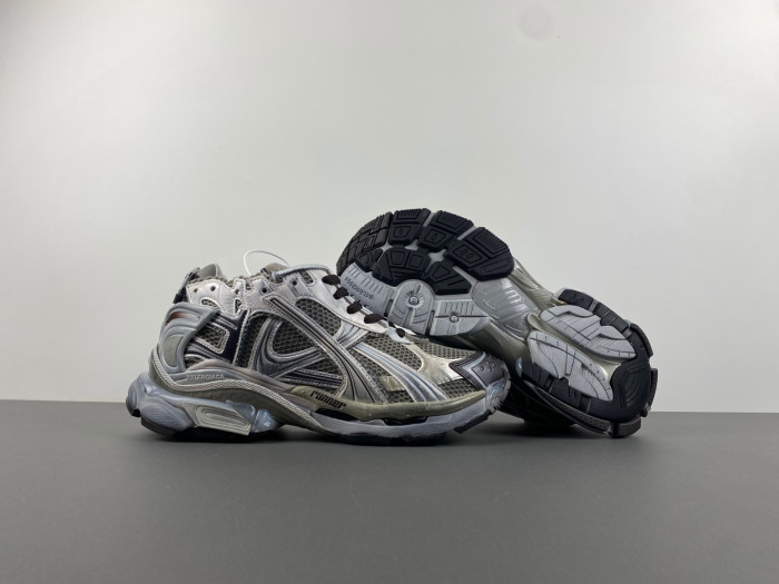 BALCIA RUNNER SNEAKER