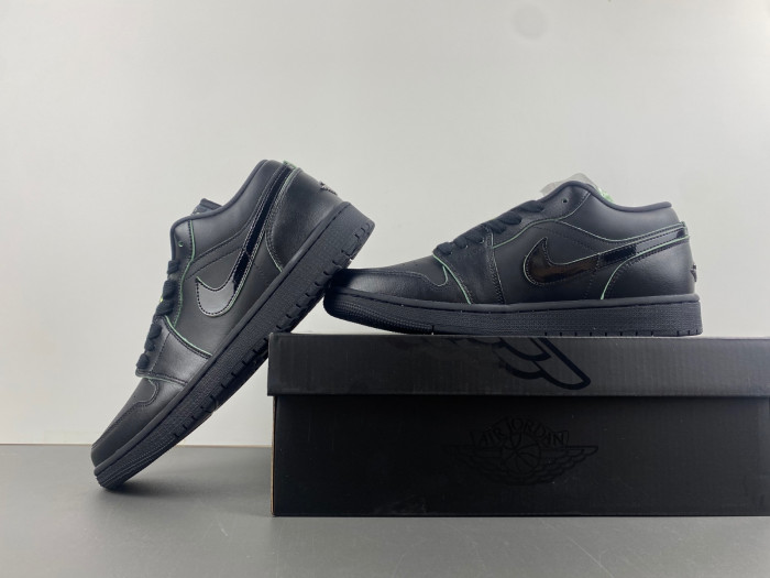 Air Jordan 1 Low SE 