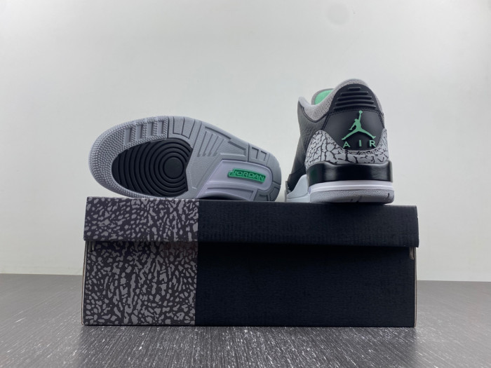 Air Jordan 3 "Black/Green Glow" CT8532-031