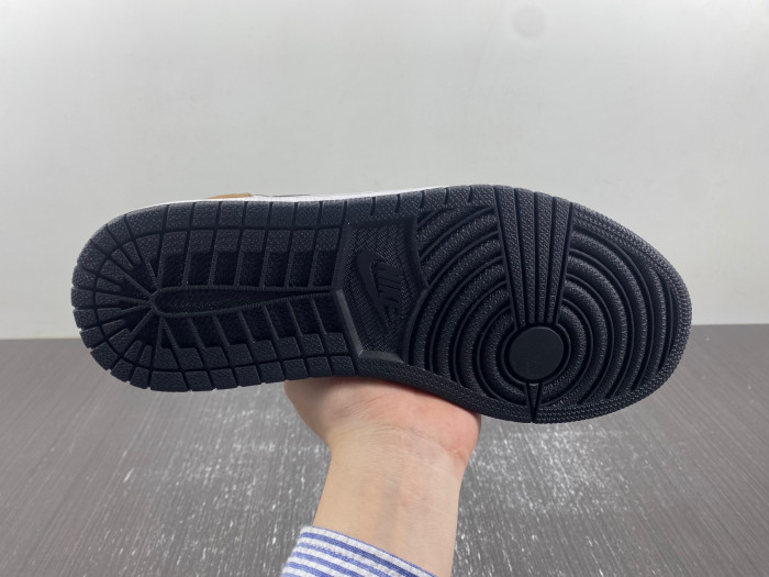 Air Jordan 1 Retro Low OG "Mocha" CZ0790-102