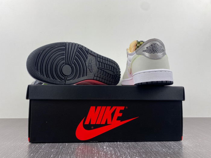 Air Jordan 1 Low OG "Ghost Green" (M) DM7837-103