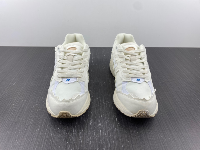 New Balance 2002R 