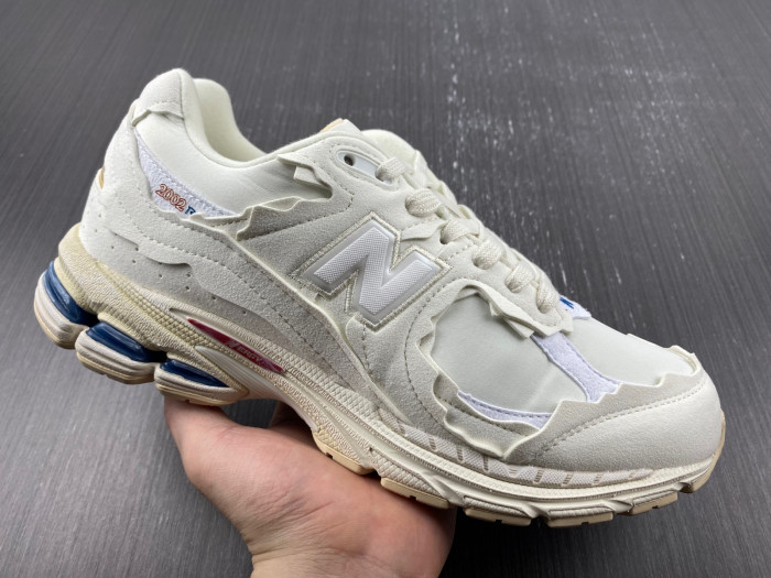 New Balance 2002R 