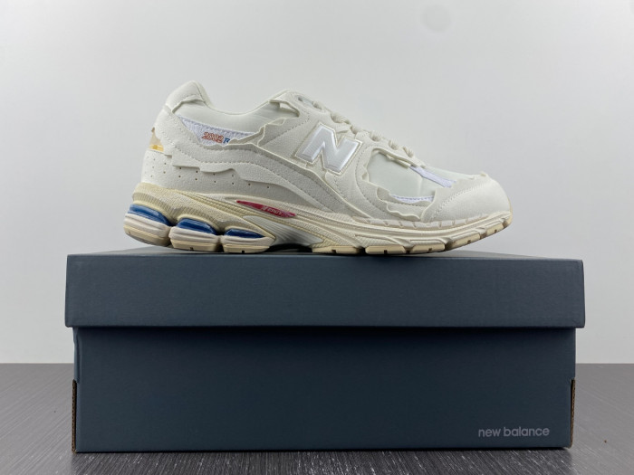 New Balance 2002R 