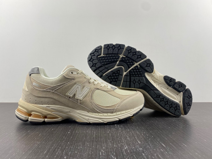 New Balance M2002RCC Calm Taupe M2002RCC