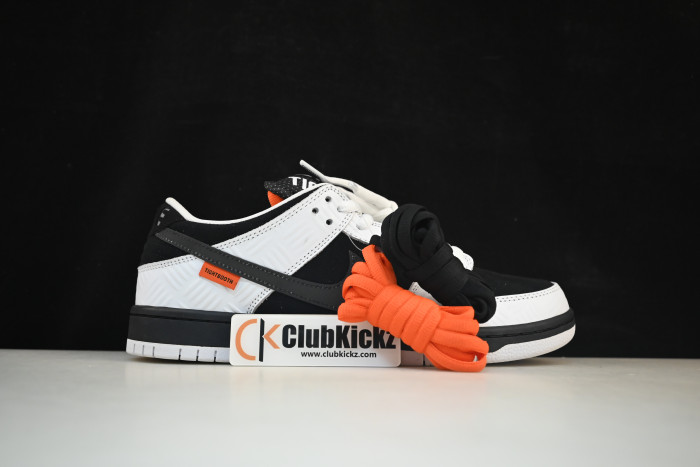 Nike SB Dunk Low TIGHTBOOTH FD2629-100