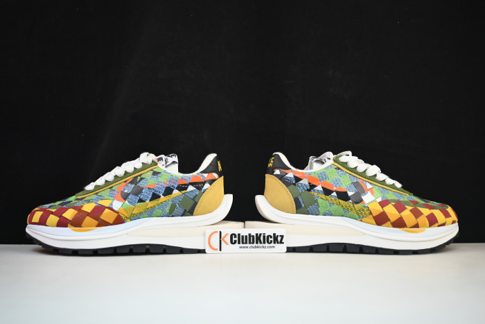 sacai x Nike LDVaporwaffle Mix Low Green Gusto DR5209 300