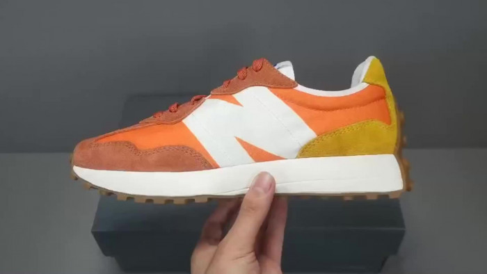 New Balance 327 
