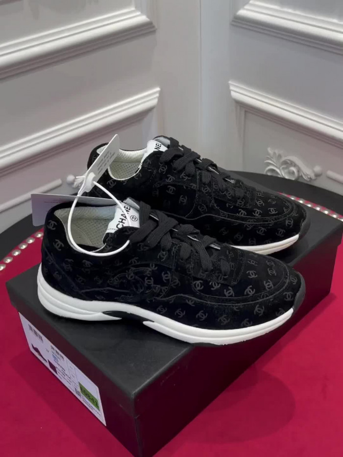 CHNL Sneaker