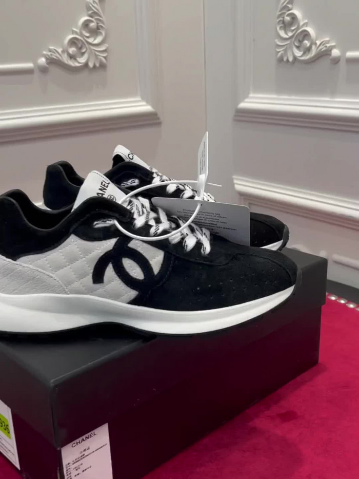 CHNL Sneaker