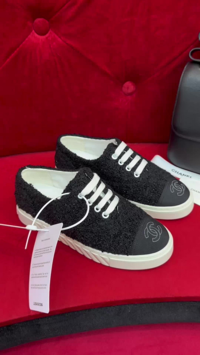 CHNL Sneaker