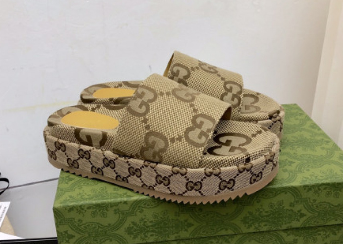 GCI GG Slide Sandal