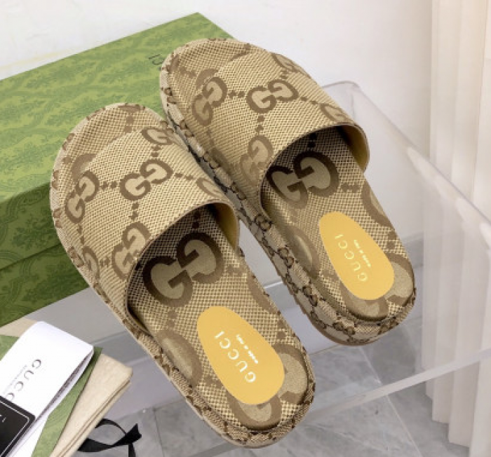 GCI GG Slide Sandal