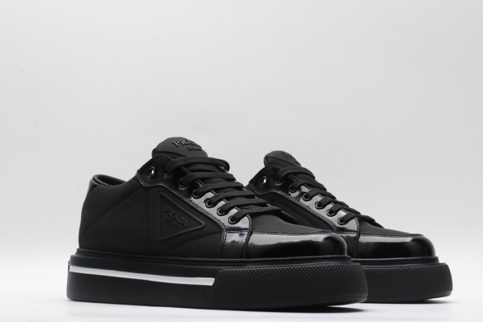 PRDA Sneaker