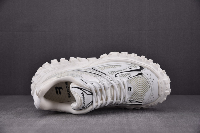 BALCIA DEFENDER SNEAKER