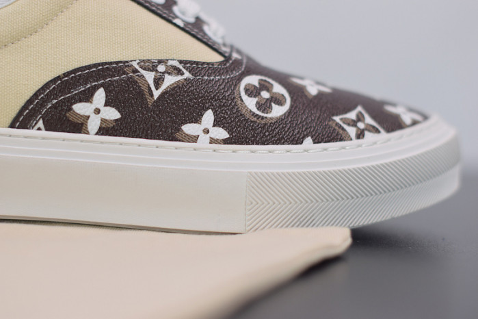 LUSV SNEAKERS