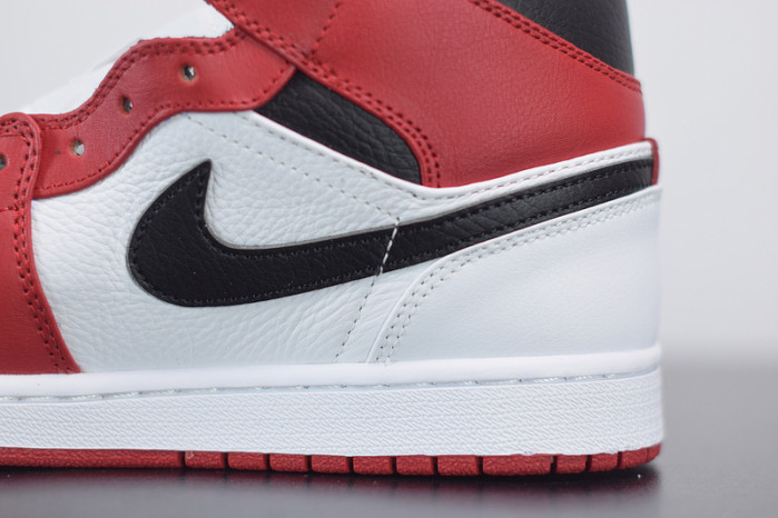 Jordan 1 Mid Chicago 554724-173