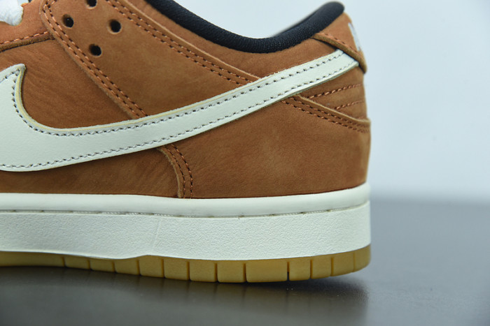 Nike Dunk Low " Wheat " DH1319-200