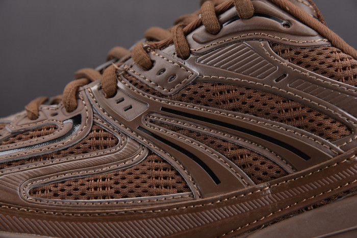 BALCIA DEFENDER SNEAKER