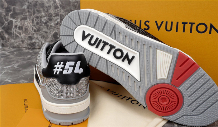 LUSV SNEAKERS