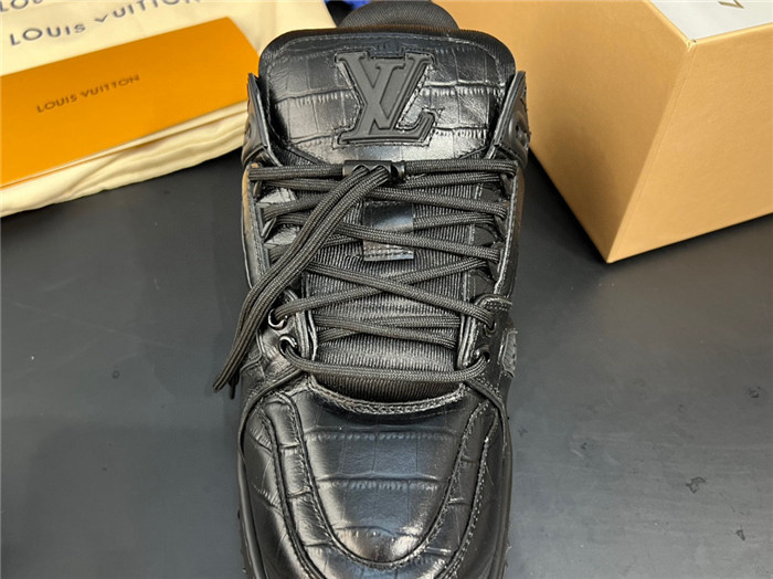LUSV SNEAKERS