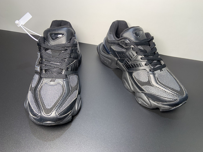 New Balance 9060 Triple Black Leather U9060NRI