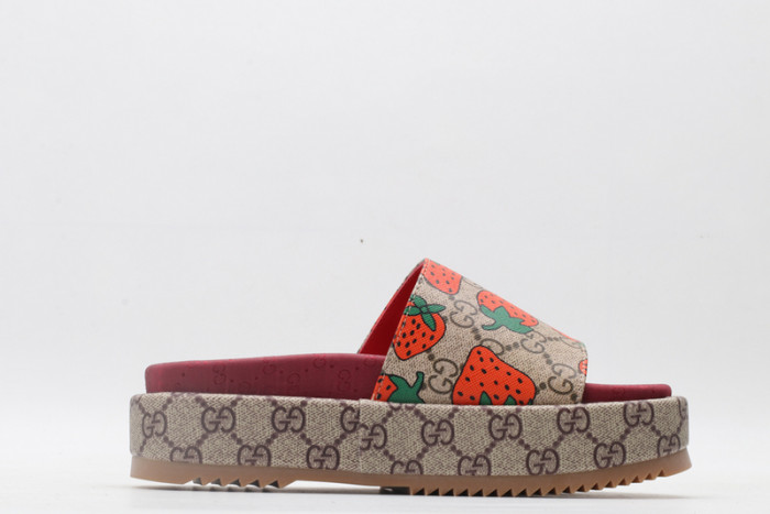 GCI GG Slide Sandal